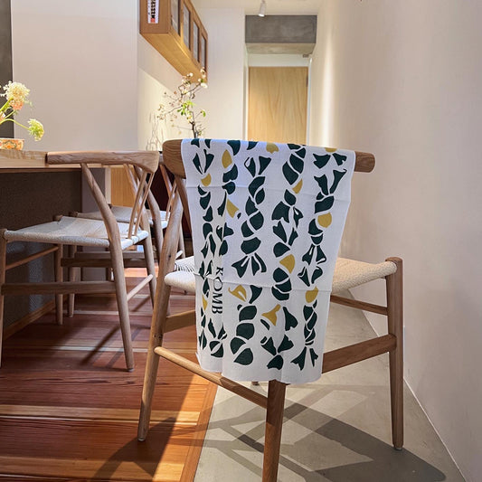 手ぬぐい<e>梨園染でお作りしています。</e>